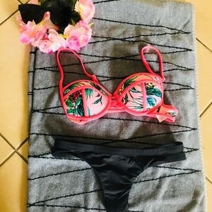 NWOT COMBO Bikini Billabong & Xhiliration S/Xs